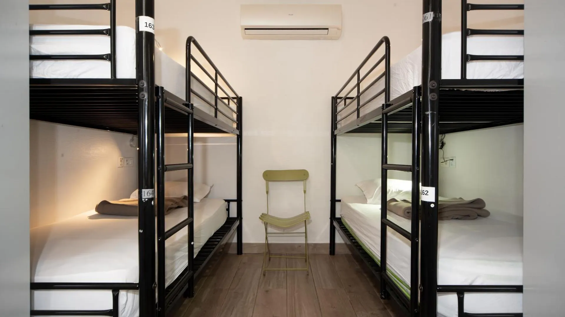 Hostel Enjoy Paris